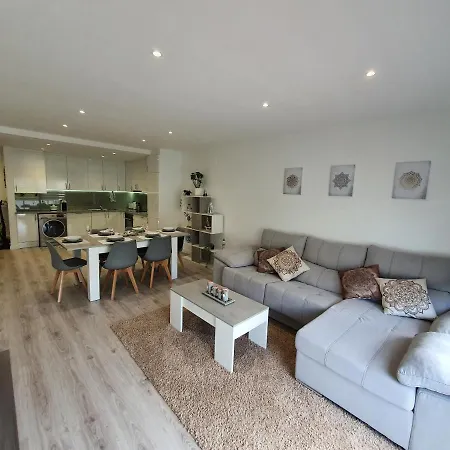Moderno Duplex Y Piscina